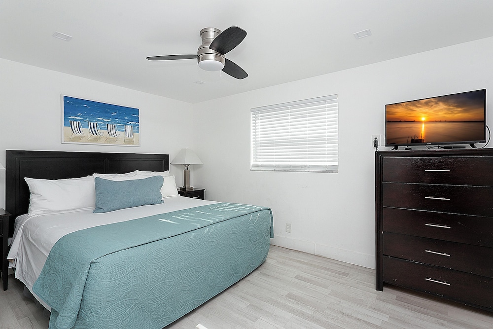 ultra relaxing 2 bed beachandboardwalk apt