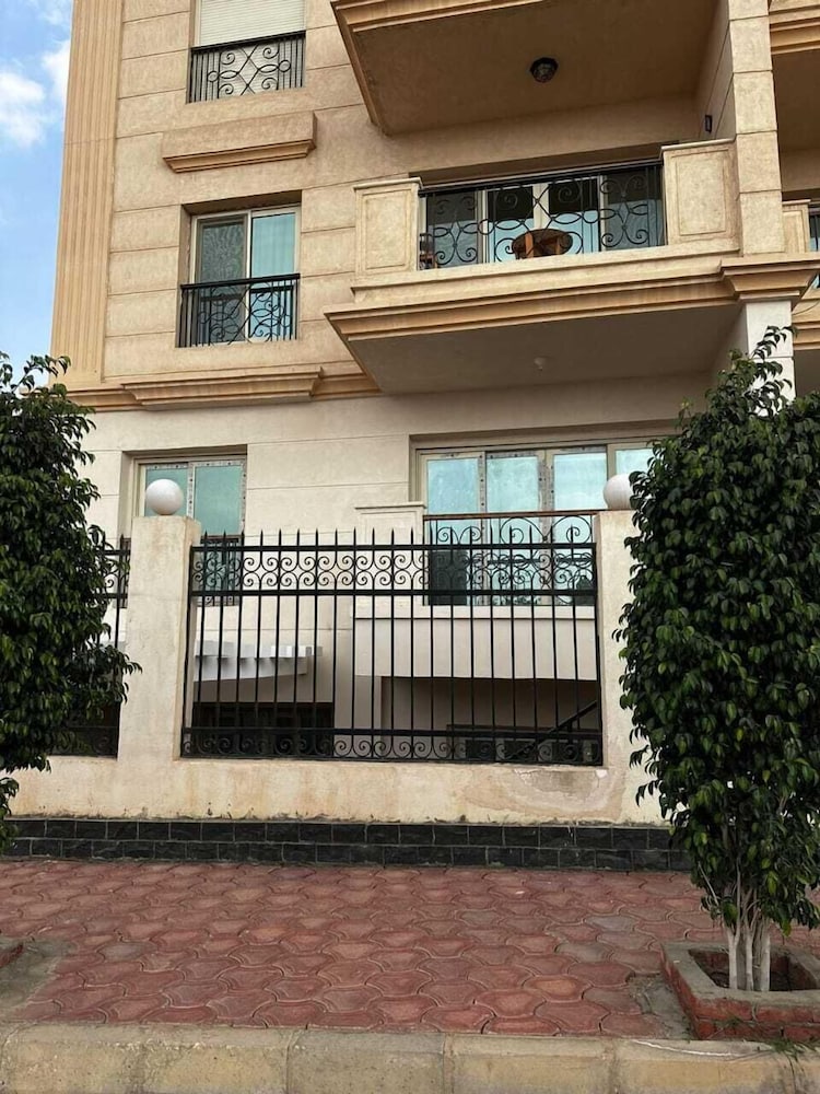 lovely 3 bedroom apartment maadi