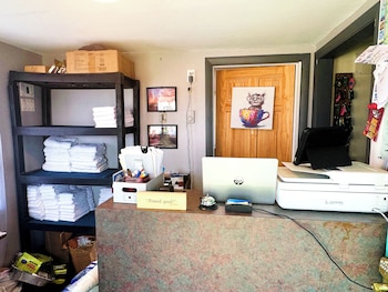 Mari-Anne Motel,,2 star