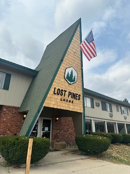 Lost Pines Lodge,,2 star