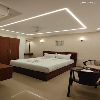 royal luxe business class hotel