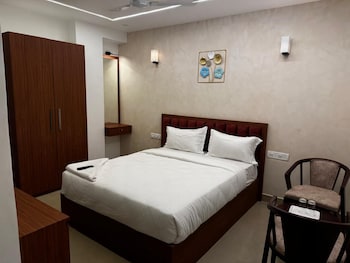 royal luxe business class hotel