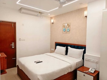 royal luxe business class hotel