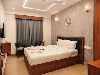 royal luxe business class hotel