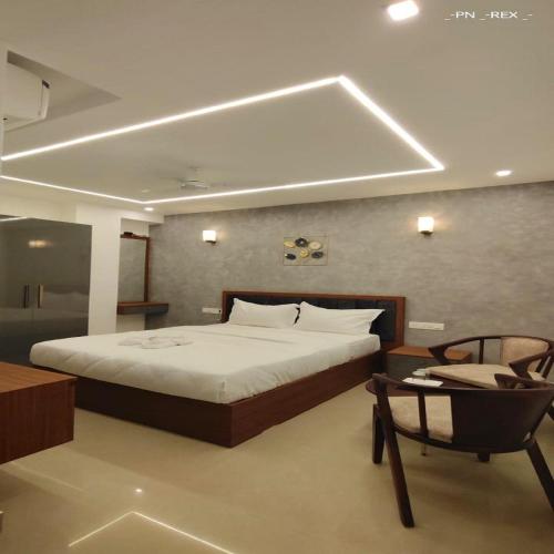 royal luxe business class hotel