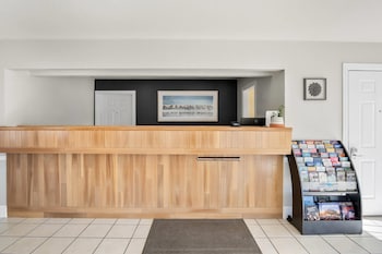 Discovery Inn,,2 star