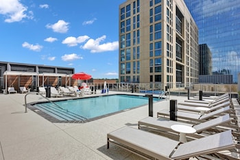 Global Luxury Suites At Town Center,12000 Inspiration St,4 star