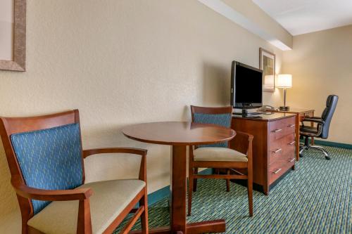 holiday inn resort orlando lake buena vista by ihg