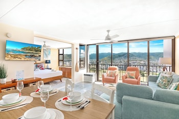 Premium Remodeled Condo With Ocean View And Parking,201 Ohua Ave, Tower 1,4 star
