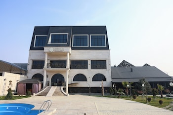ketrin hotel and restaurant