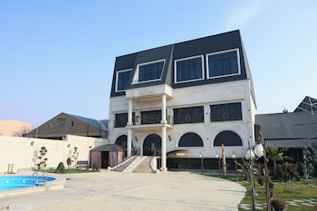 ketrin hotel and restaurant