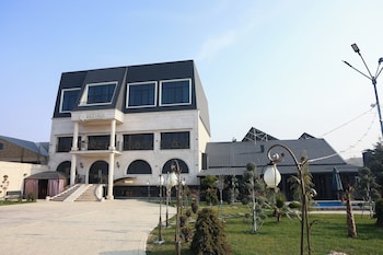 ketrin hotel and restaurant