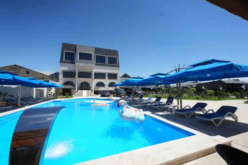 ketrin hotel and restaurant