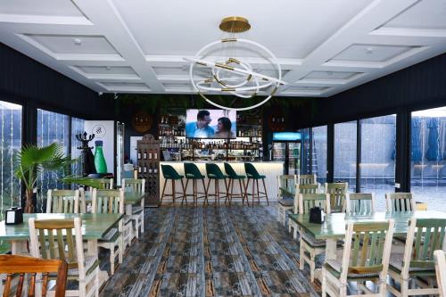 ketrin hotel and restaurant