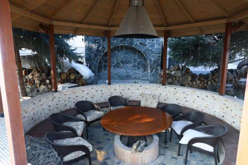 ketrin hotel and restaurant