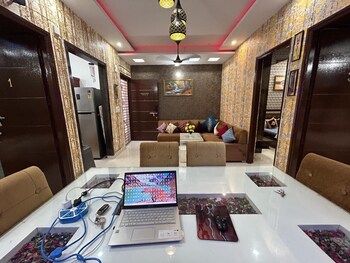 entire 3bhk luxury flat in zirakpur panchkula chandigarh mohali punjab india