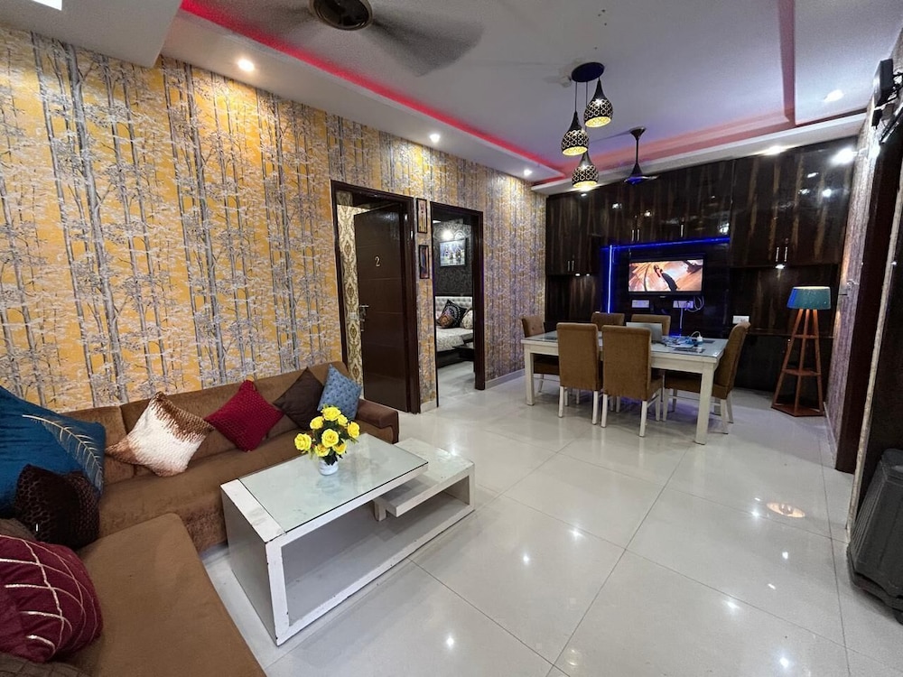 entire 3bhk luxury flat in zirakpur panchkula chandigarh mohali punjab india