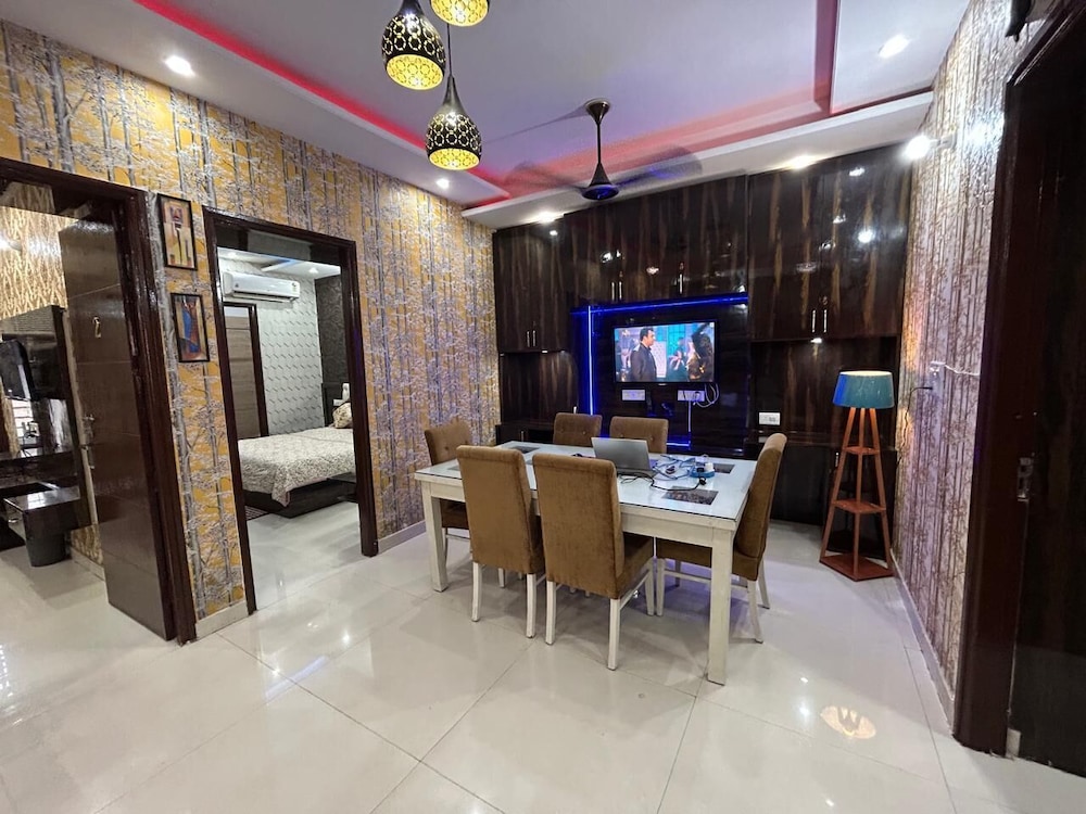 entire 3bhk luxury flat in zirakpur panchkula chandigarh mohali punjab india