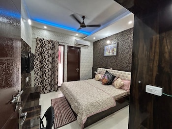 entire 3bhk luxury flat in zirakpur panchkula chandigarh mohali punjab india