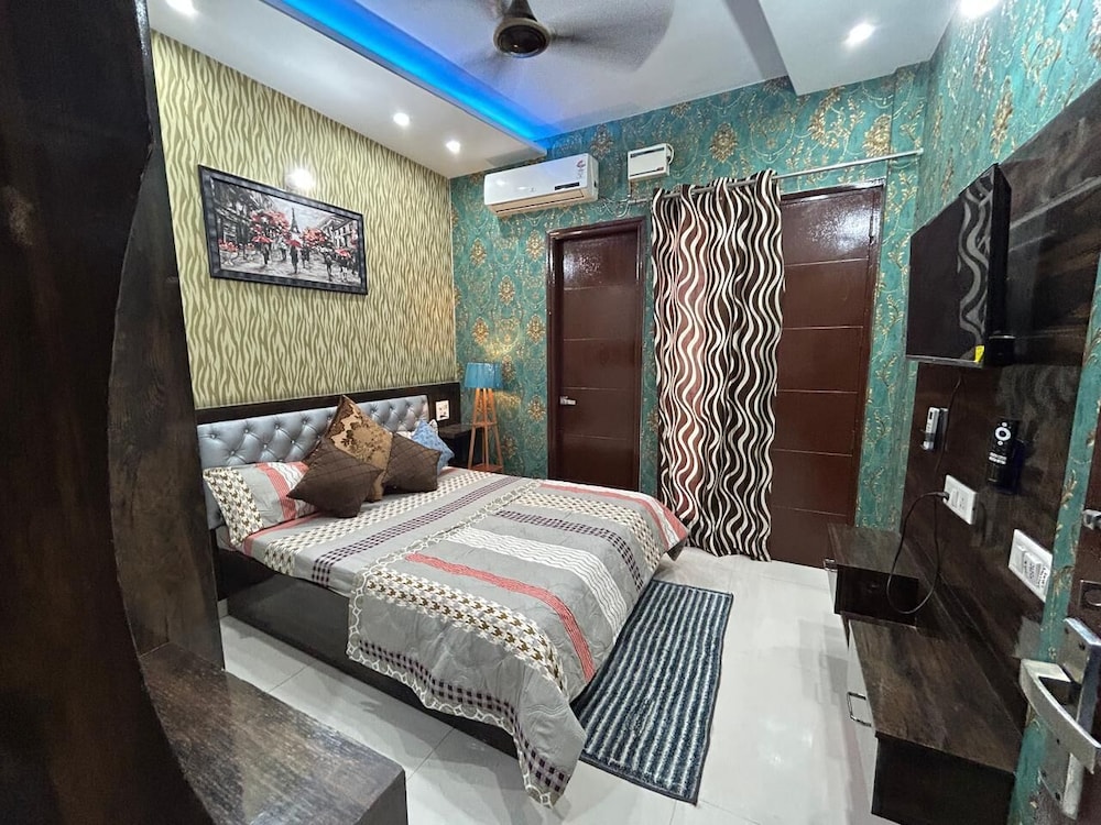 entire 3bhk luxury flat in zirakpur panchkula chandigarh mohali punjab india