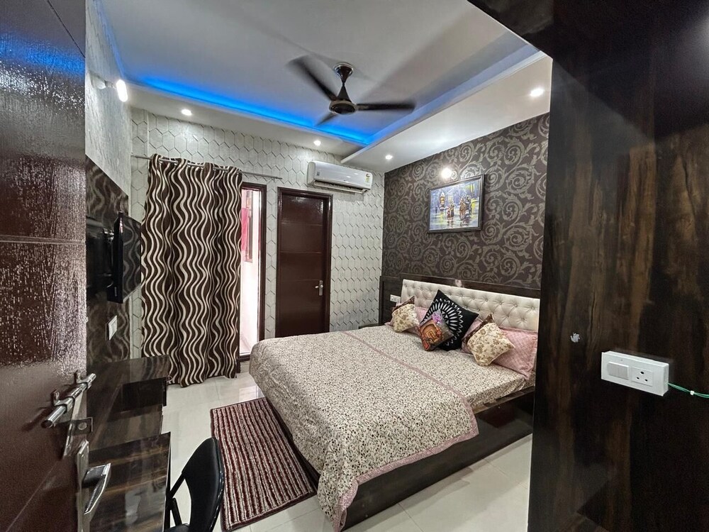 entire 3bhk luxury flat in zirakpur panchkula chandigarh mohali punjab india