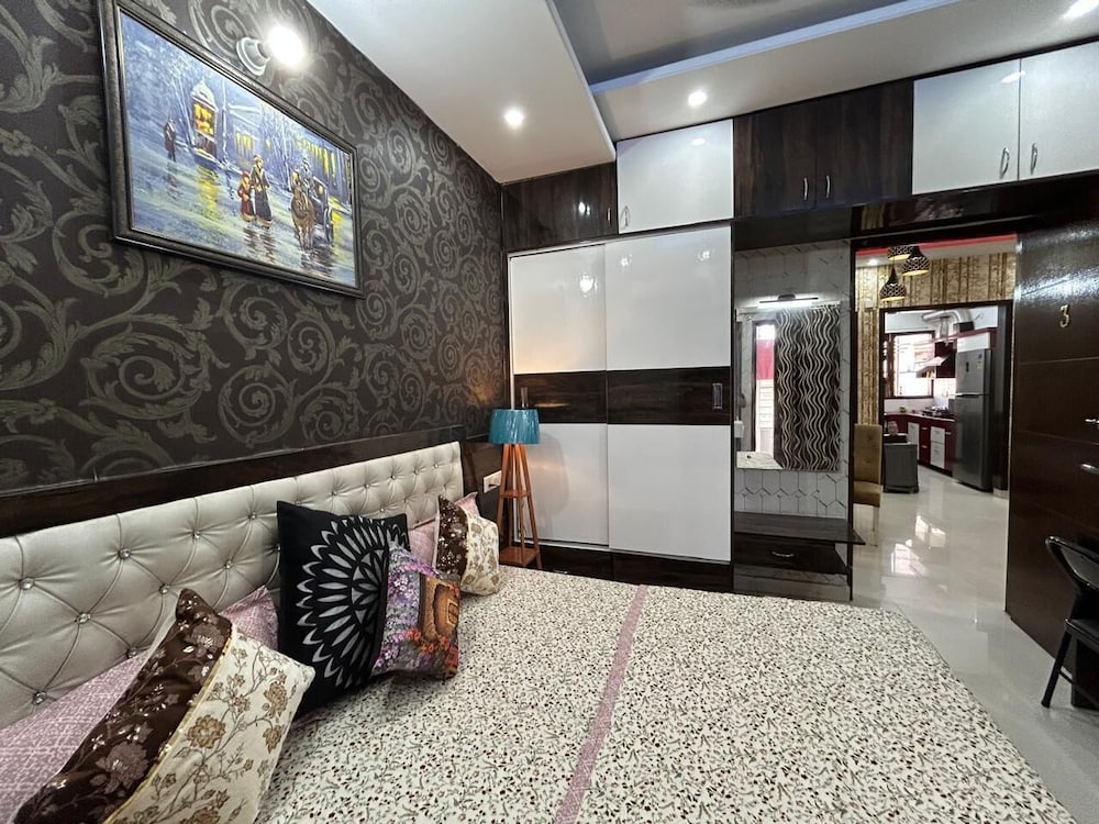entire 3bhk luxury flat in zirakpur panchkula chandigarh mohali punjab india