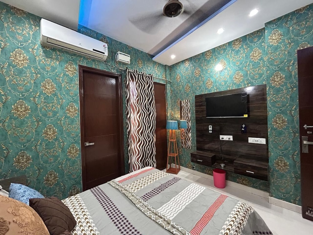 entire 3bhk luxury flat in zirakpur panchkula chandigarh mohali punjab india