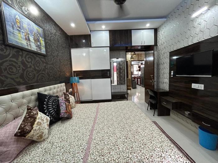 entire 3bhk luxury flat in zirakpur panchkula chandigarh mohali punjab india