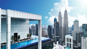 home style at platinum suites klcc twin towers