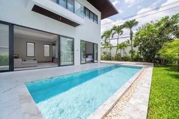 Argo Pattaya Resort And Villas,,4 star