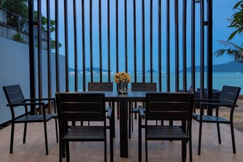 nariya bayfront phuket