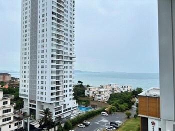 residence veranda by thita