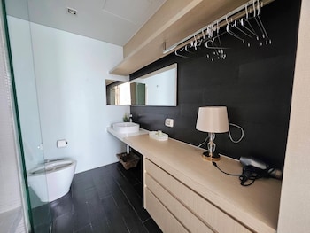 residence veranda by thita