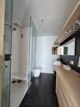 residence veranda by thita