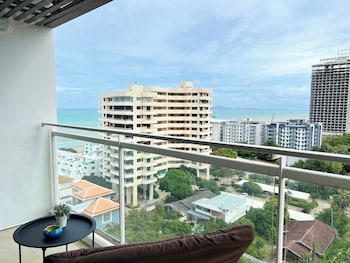 residence veranda by thita