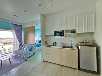 residence veranda by thita