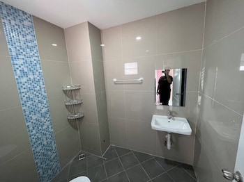 W-Town Apartments,,3 star