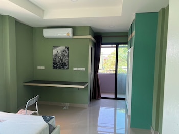 W-Town Apartments,,3 star