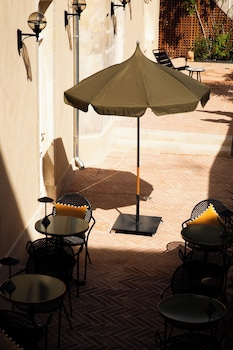 Hôtel La Particulière,12 Rue Des Cordeliers,0 star