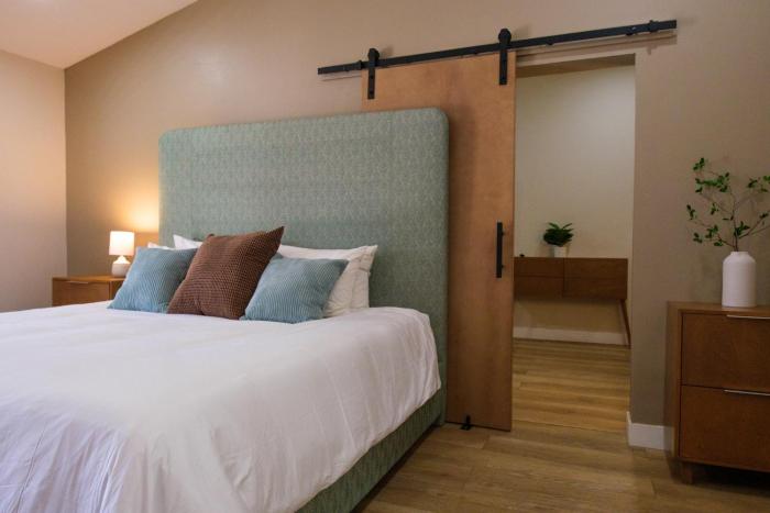 adobe inn