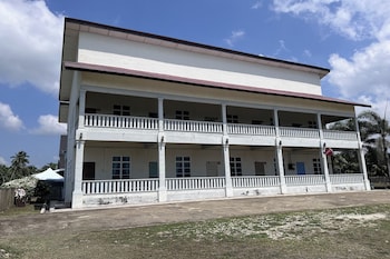 saujana villa cherok paloh kuantan beach