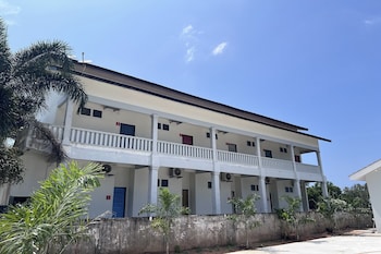 saujana villa cherok paloh kuantan beach