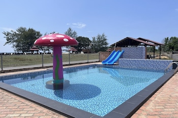 Saujana Villa Cherok Paloh, Kuantan Beach,,3 star