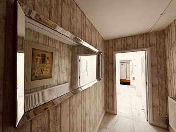 Sterling House B&B Heathrow,,2 star