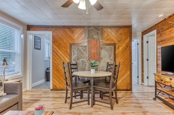 Mt Air Motel,65500 U.S. 26,3 star
