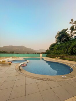 cosmicstays lilac villa luxury villa