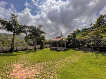 cosmicstays lilac villa luxury villa