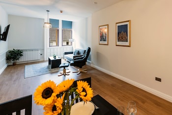 The Hazlitt Apartments,,2 star