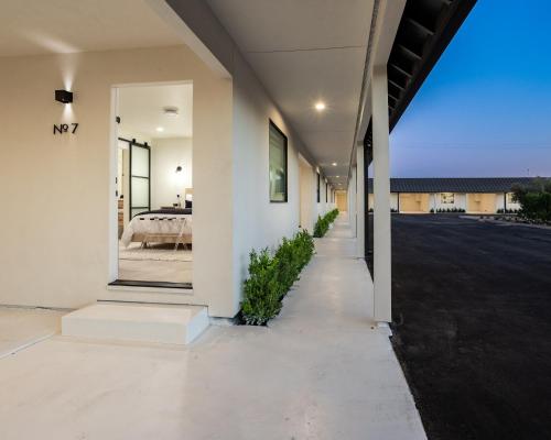 hotel bayit
