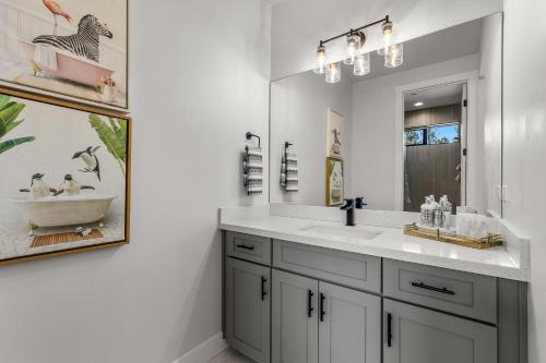cottonrose flagstaff